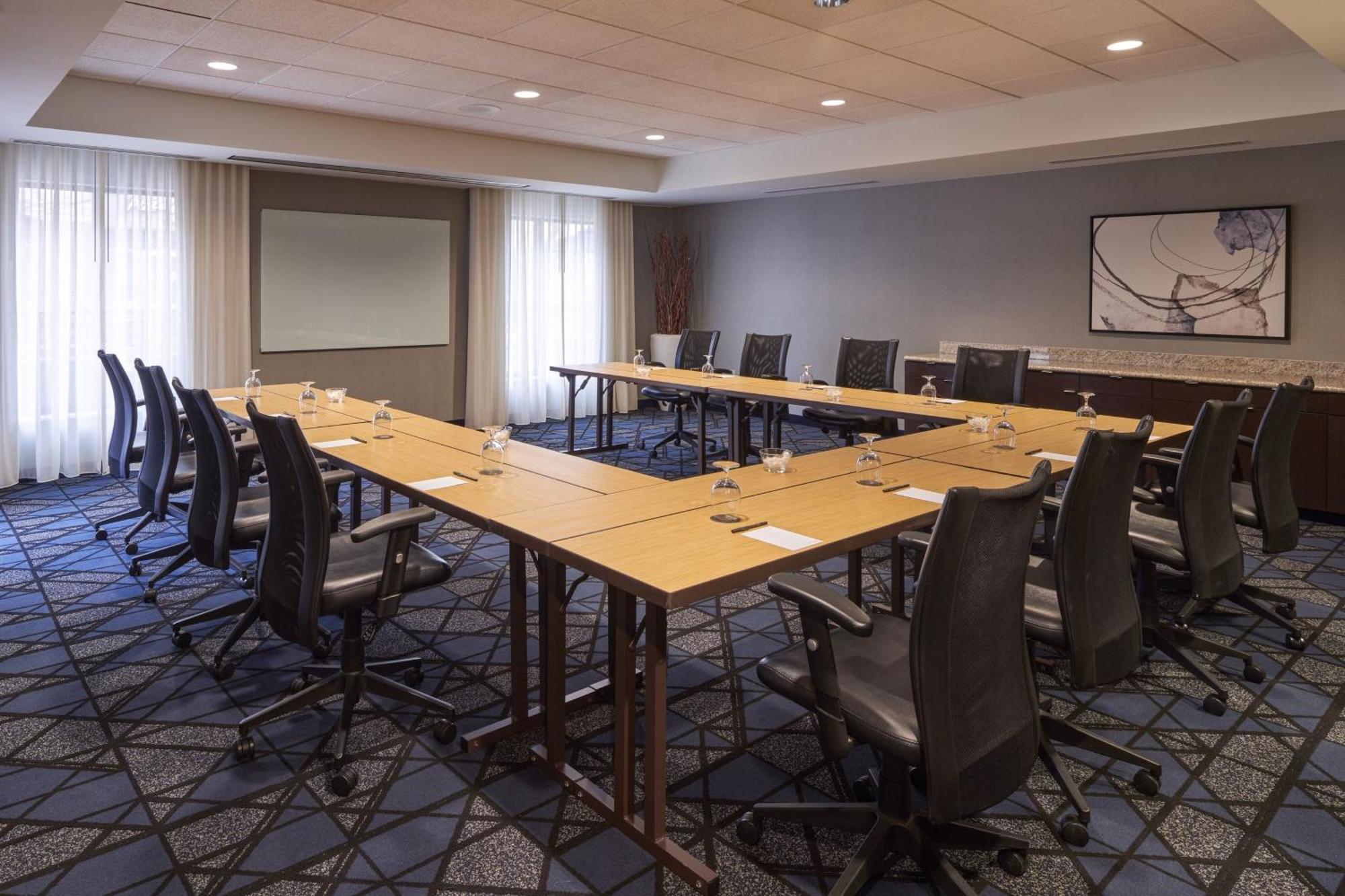 Courtyard By Marriott Glassboro Rowan University Екстер'єр фото