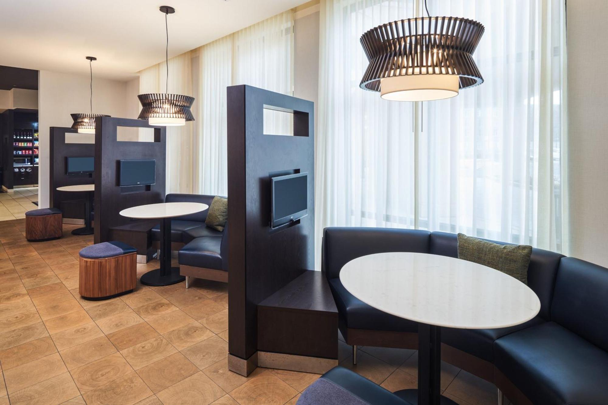 Courtyard By Marriott Glassboro Rowan University Екстер'єр фото