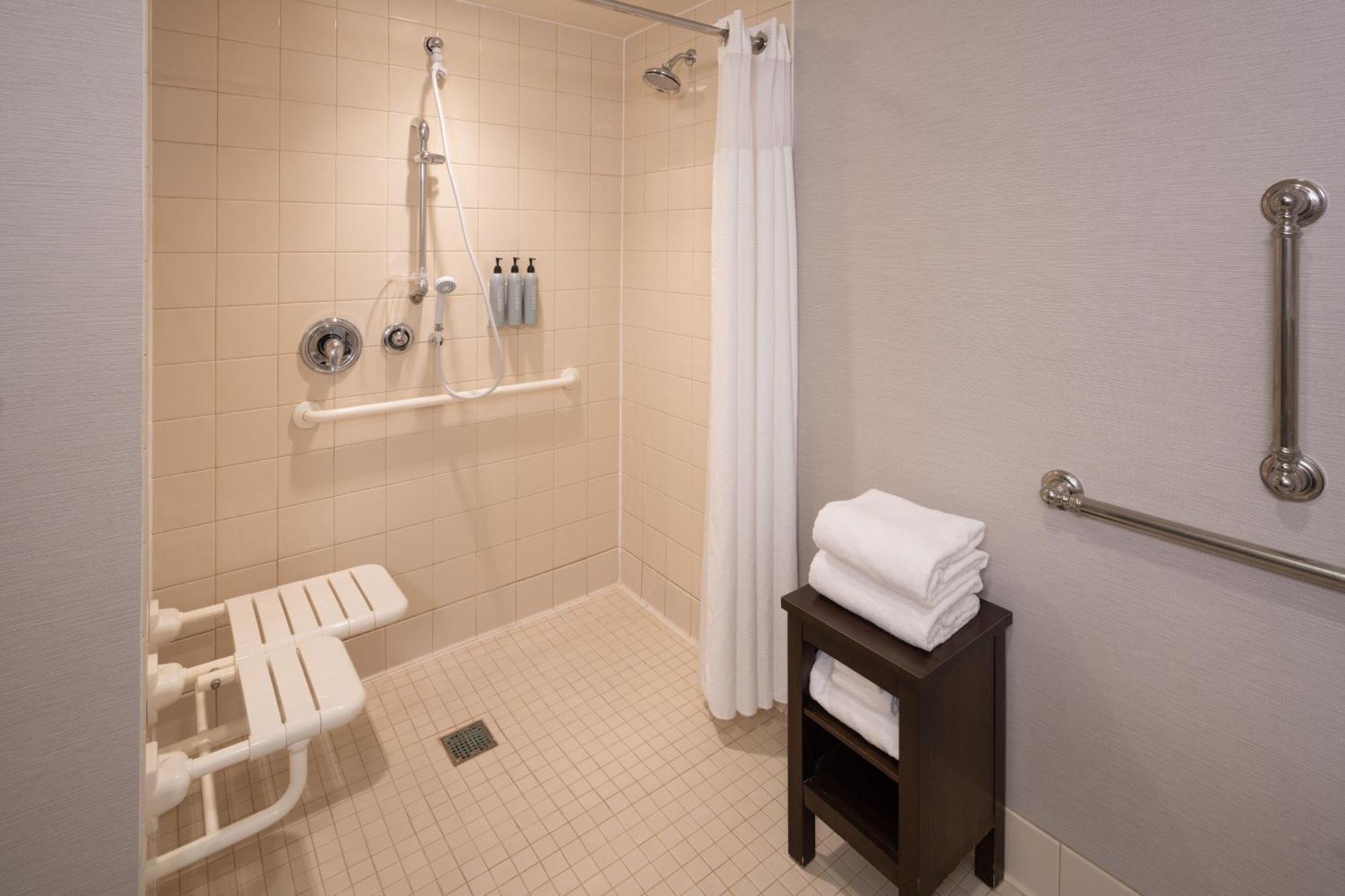 Courtyard By Marriott Glassboro Rowan University Екстер'єр фото