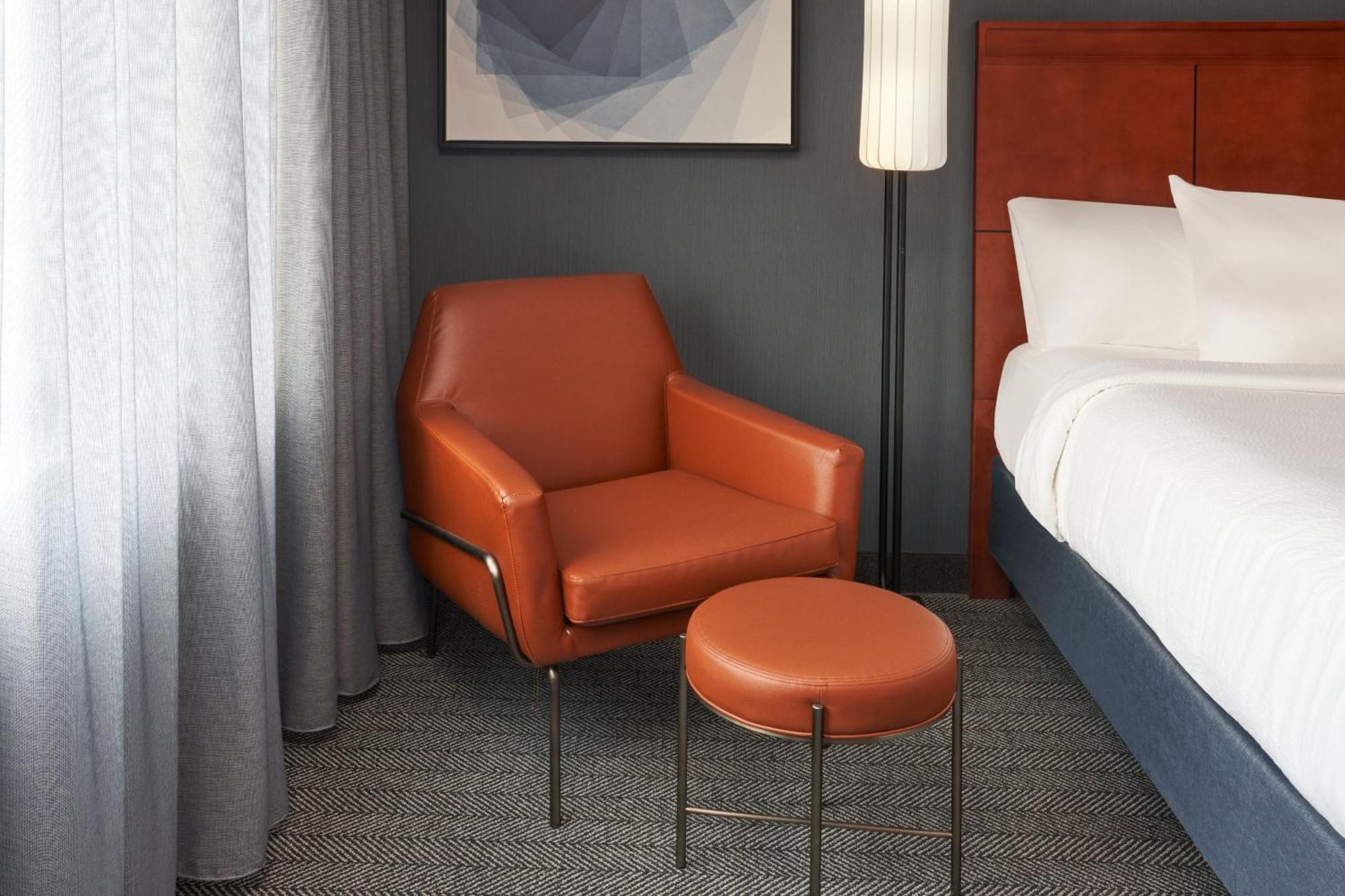 Courtyard By Marriott Glassboro Rowan University Екстер'єр фото